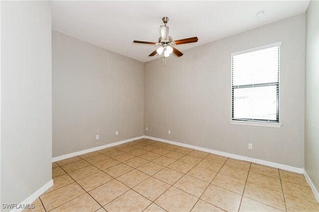 Photo - 105 NE 7th Pl