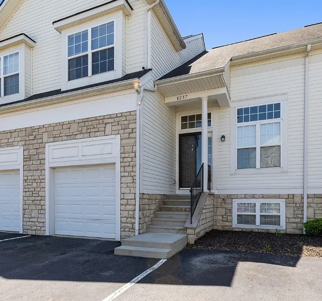 Building Photo - 8257 Deering Oaks Dr Rental