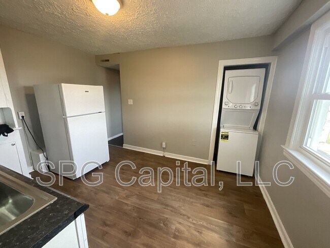 Photo - 601 S Queen St Condo