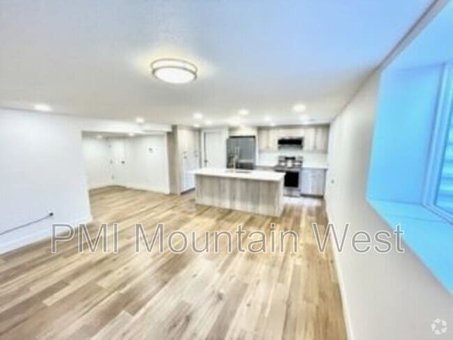Building Photo - 4640 W 2200 N St Rental