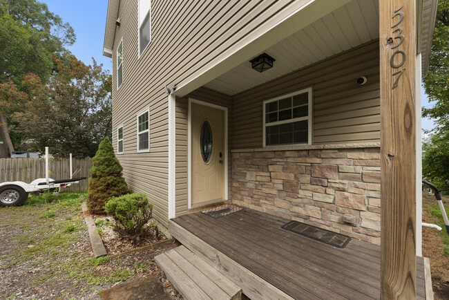 Photo - 5307 Dickson Rd