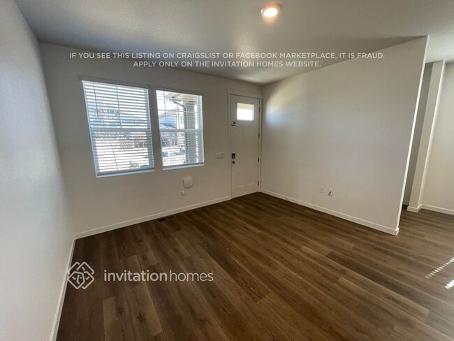 Photo - 279 S Uriah St