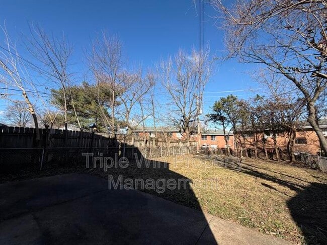 Photo - 3915 Itaska St