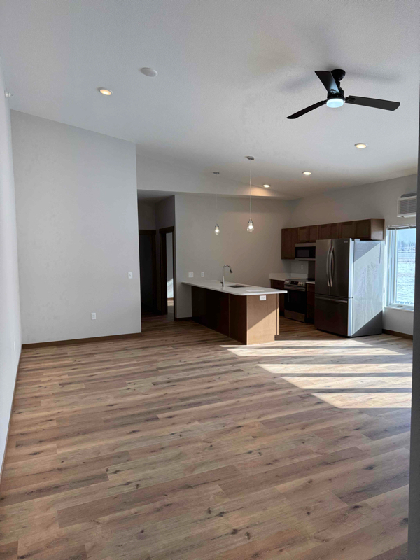 Building Photo - 600 Hickory St Rental
