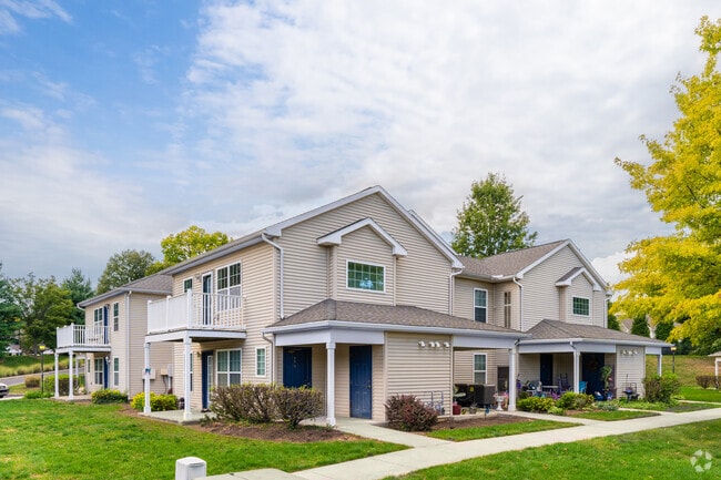 Photo - Geneva Greens Apartments