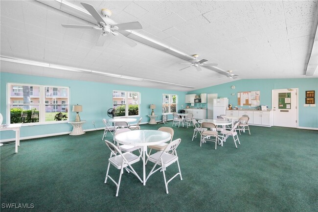 Photo - 190 N Collier Blvd Unidad S9