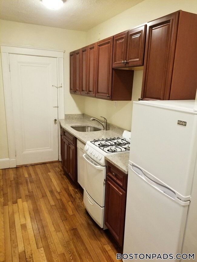 Photo - 63 Fellsway W Unit 2