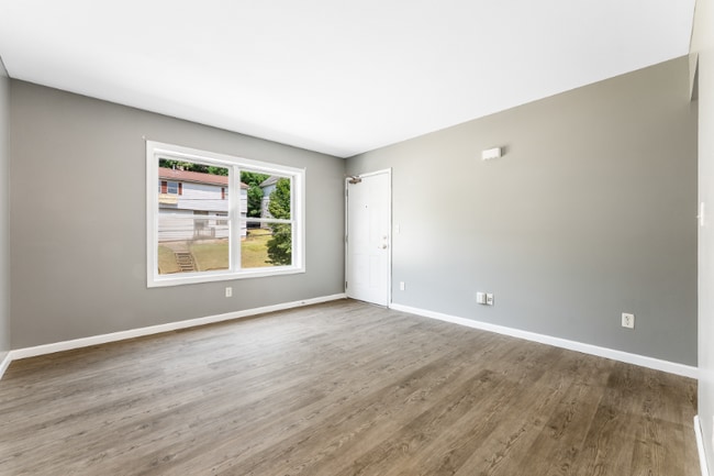 Photo - 527 Grant Ave Unit 202