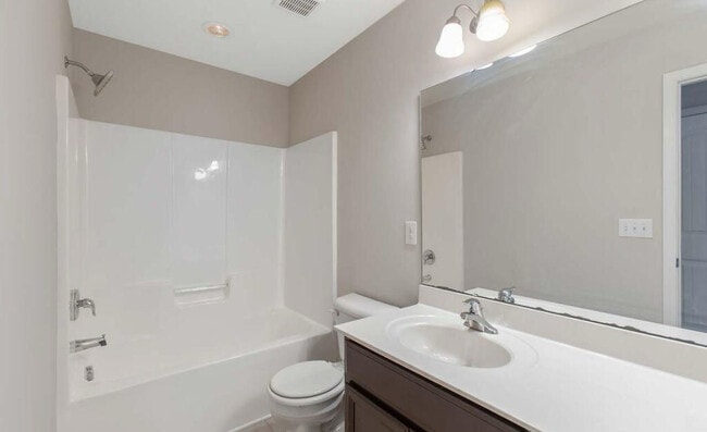 Photo - 4522 Tarkiln Pl