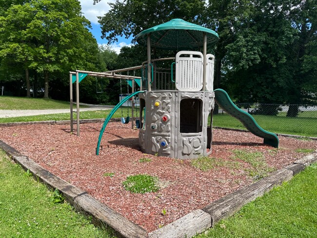 Photo - 1100 W Locust St