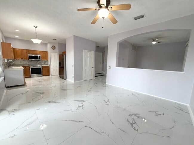Photo - 5487 Queenship Ct