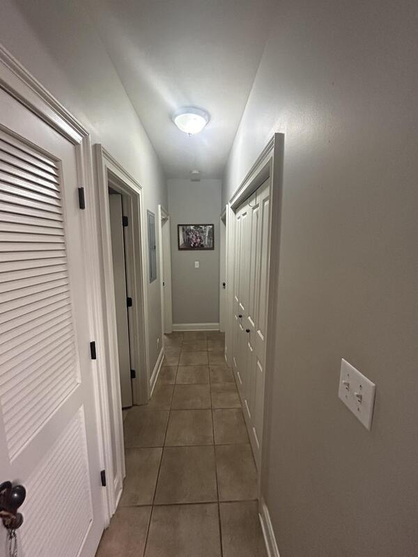 30 N Wildflower Dr