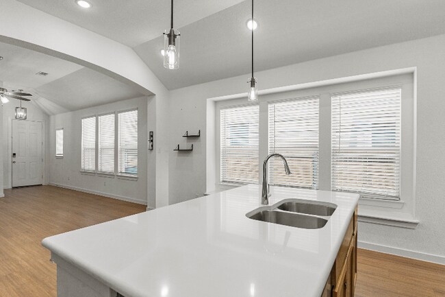 Photo - 3940 Rochelle Ln