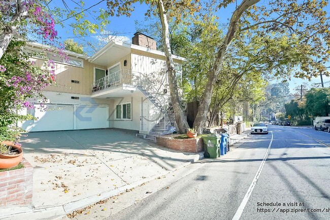 Building Photo - 2122 N Beverly Glen Blvd