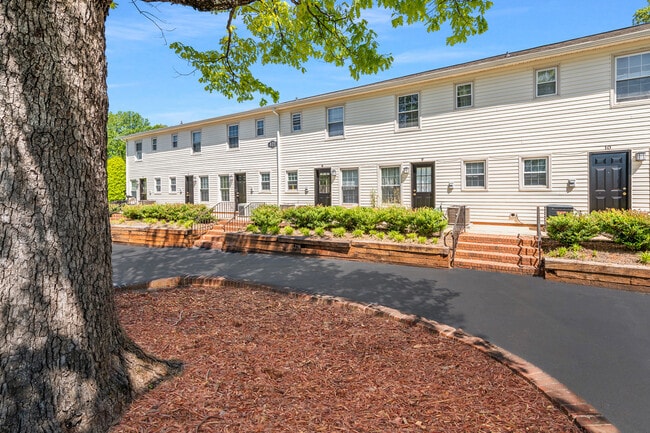 Tryon Forest Apartments