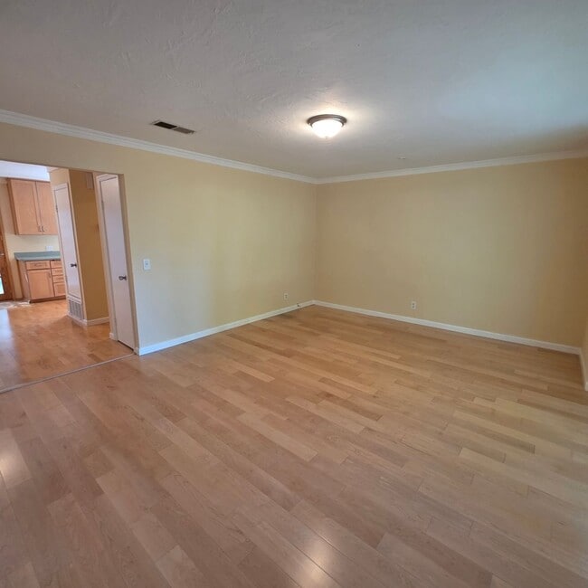 Photo - Cute 3BD/1.5BA Townhome with Great Commute location in Danville
