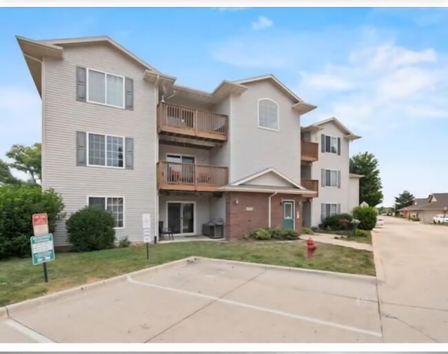 Photo - 1000 Duchess Dr Apartment