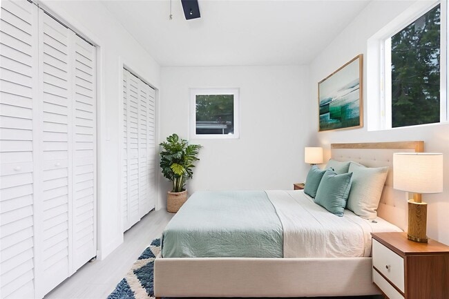 Photo - 713 SW 4th Ct