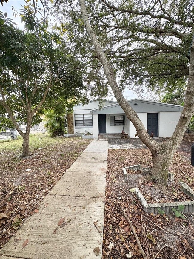 Photo - 1332 NE 177th St