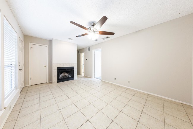 Photo - 3115 Helms St