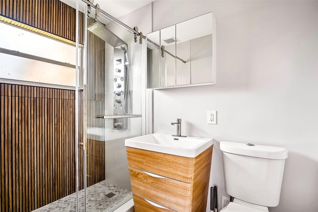 Photo - 2508 Arthur St