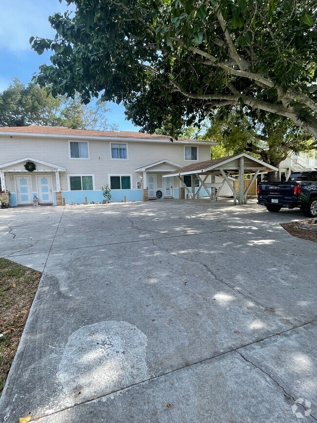 Building Photo - 16160 Dublin Cir Rental