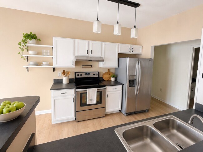 64 Clingman Ave Unit 105