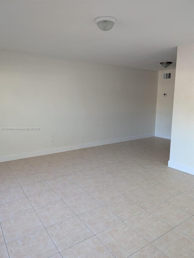 Photo - 1118 NW 2nd Ave Unit 1118