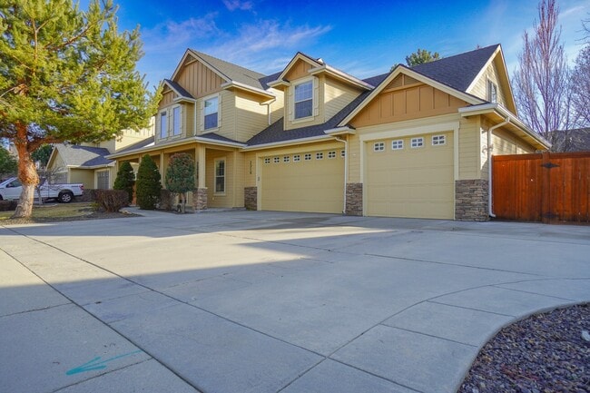 Photo - 2319 E Challis St