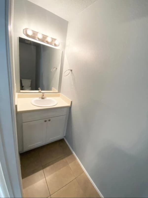 Photo - 5902 Samantha St