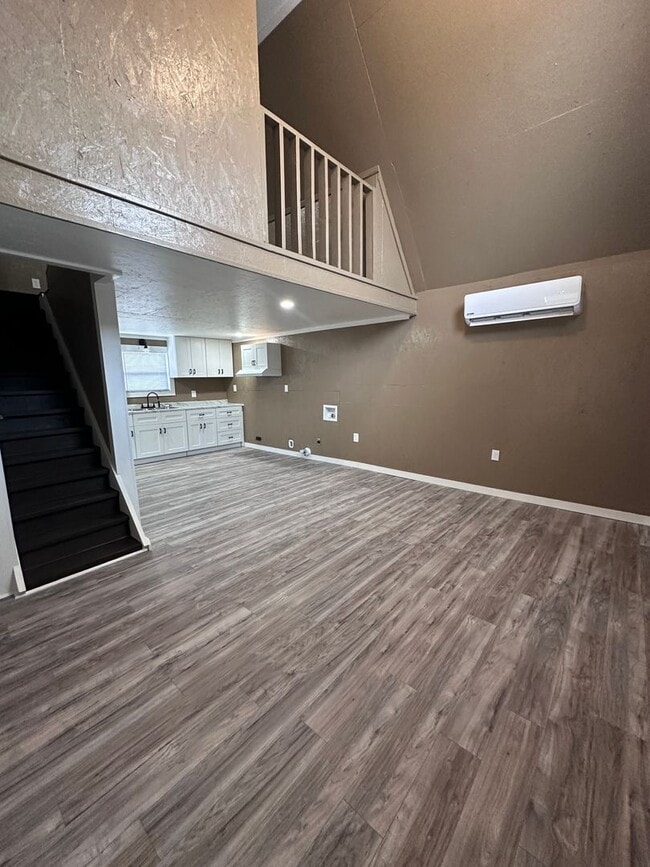 Photo - 1 bed Loft on Hester Rd