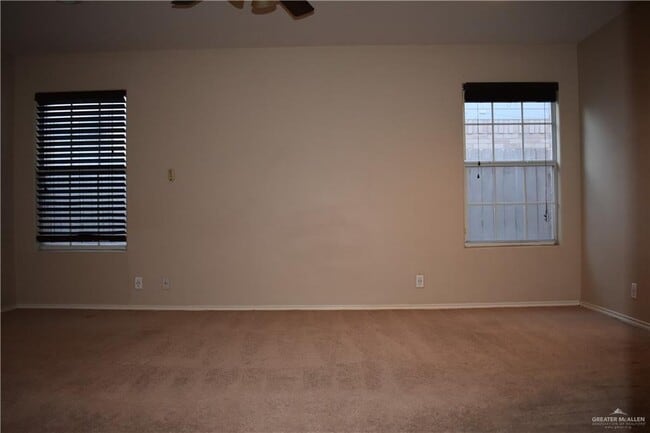 Photo - 12 Nightshade Ave Casa