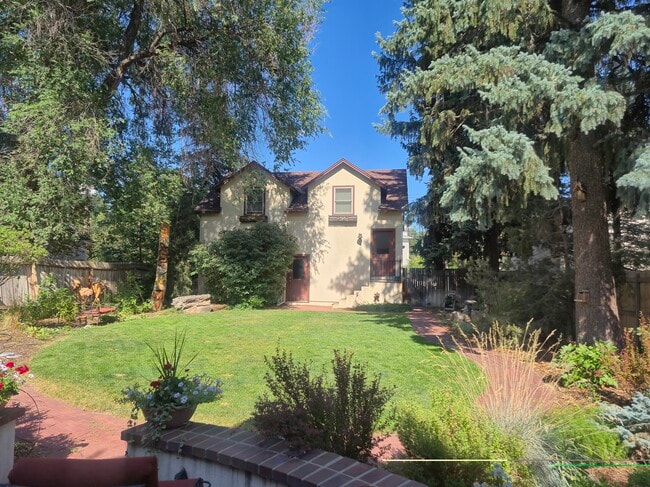 Backyard view of garage apt - 2013 Wood Ave Unit Above garage studio apartment