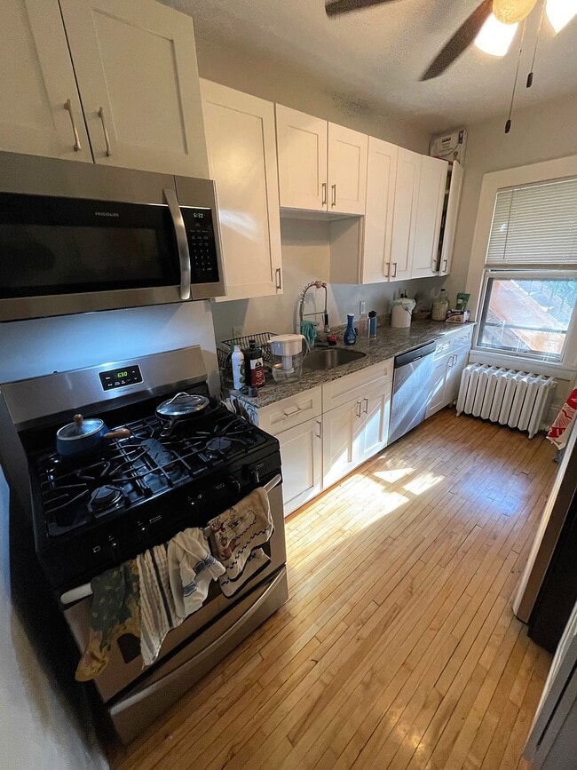 Photo - 3852 Grand Ave S Unit 1