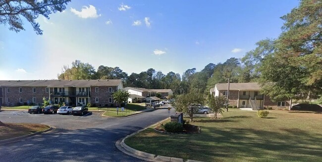 Photo - 611 Vanity Fair Ave