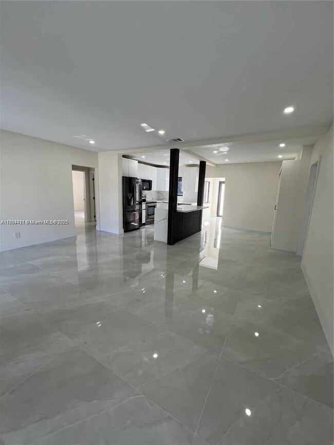 Photo - 12940 NW Miami Ct Casa