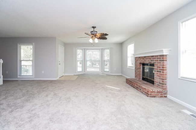 Photo - 120 Suffolk Dr