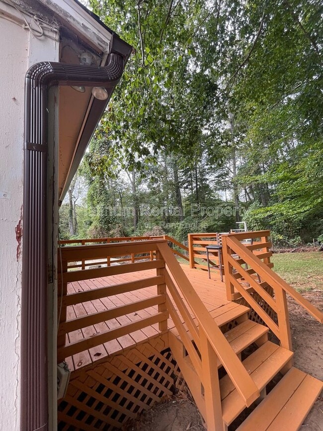 Photo - 2398 Swallow Cir SE