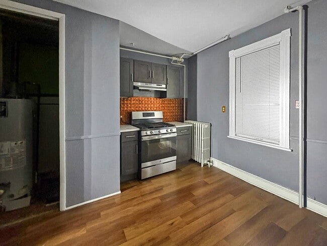 Photo - 704 N Michigan Ave