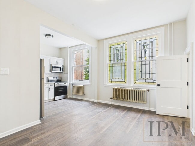 23-25 E King St - 23-25 E King St Apartment Unit 25 E King St - 2nd Floor