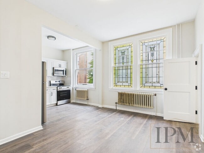 Building Photo - 23-25 E King St Unit 25 E King St - 2nd Floor Rental