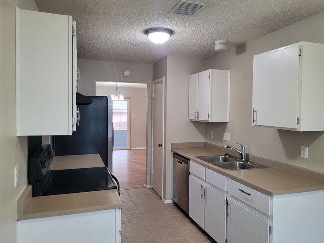 Photo - Lovely 3/2 Home Off Tezel Rd