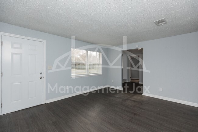 Photo - 2661 W 25th St