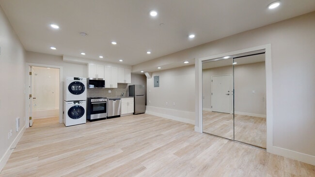 Photo - 2539 Lombard St Unit 2539A