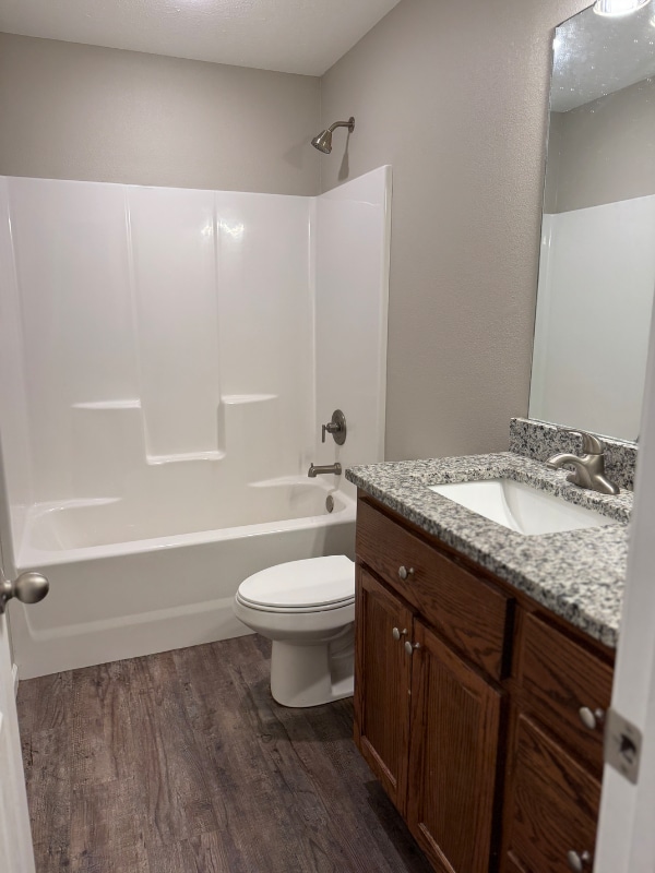 Photo - 919-921 W Stewart St Unit 919