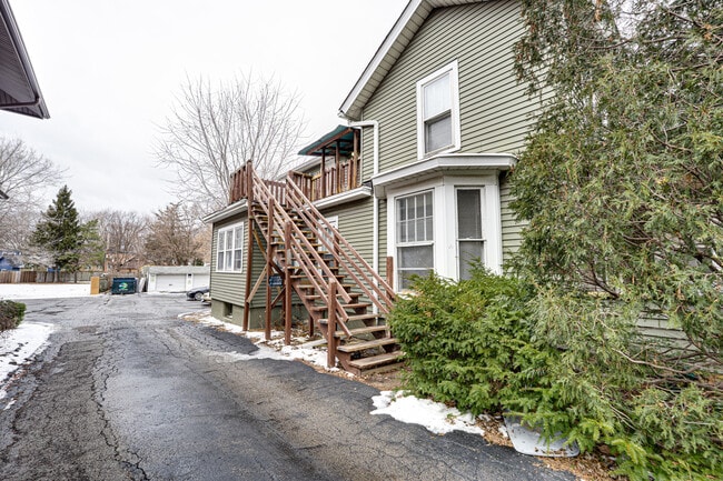 Photo - 426 N Lake St Unit 4