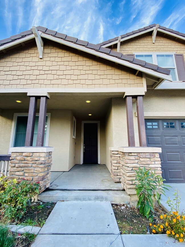 Photo - 1001 La Paloma St