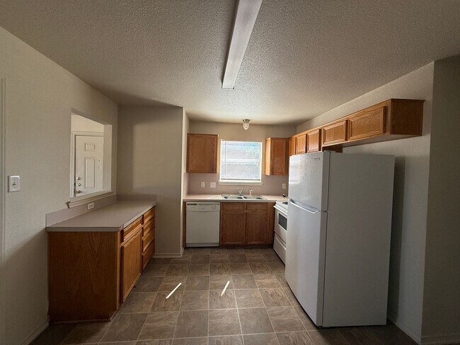 Photo - 1602 Aztec Trce Unidad Apt A