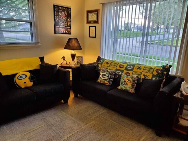 Photo - Lambeau Leap House (STR) Unit Packer House (Reggie)