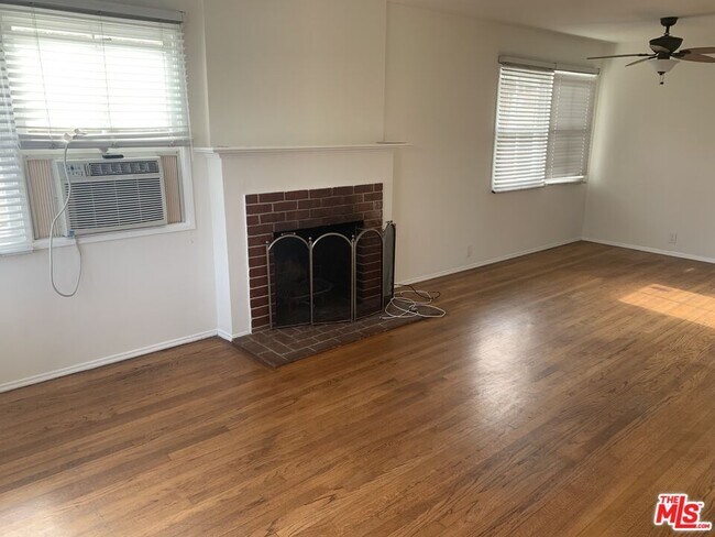 Photo - 2929 Westwood Blvd